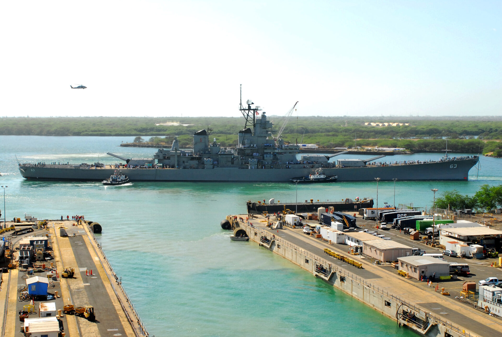 uss missouri in hafen von fort island
